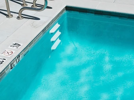 how much is a pool cleaning service?